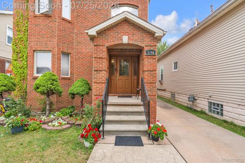 5294 Bingham St, Dearborn, MI, 48126-3304 | Card Image