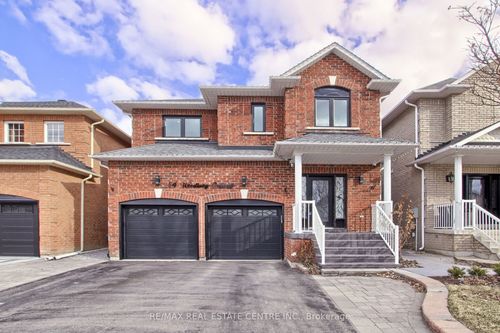 54 Woodbury Cres, Newmarket, ON, L3X2V5 | Card Image