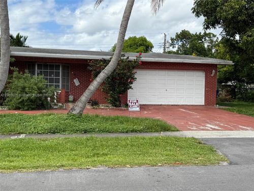 3441 Nw 40th Ct, Lauderdale Lakes, FL, 33309-4932 | Card Image