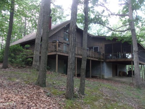 343 Summit Ln, Bedford, PA, 15522-7285 | Card Image