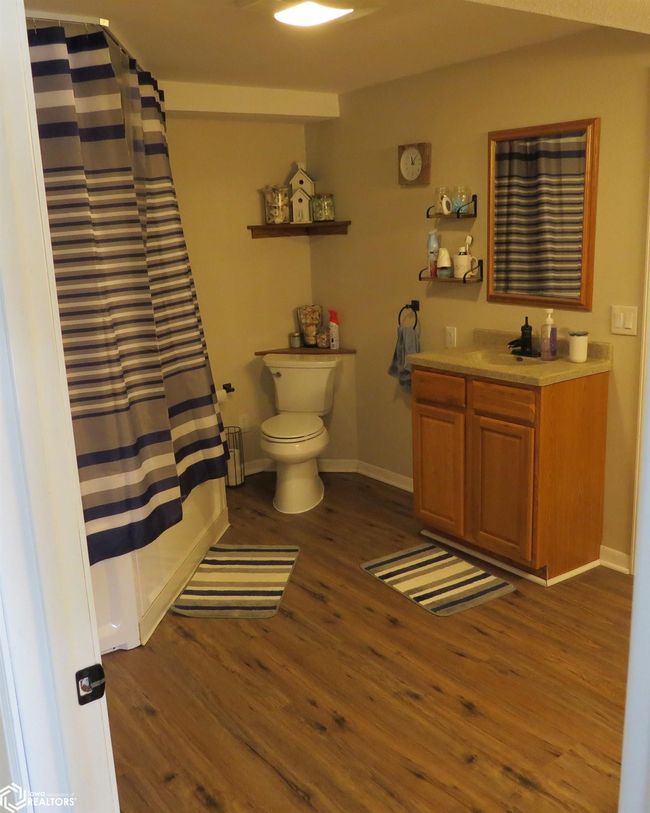 181 Center Point Dr, Home with 3 bedrooms, 2 bathrooms and 5 parking in Montezuma IA | Image 20