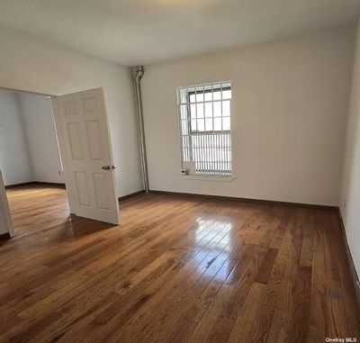 7 - 218 Scholes Street Street, Home with 2 bedrooms, 1 bathrooms and null parking in Williamsburg NY | Image 2