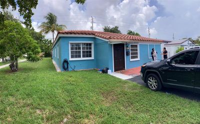 1501 Ne 175th St, House other with 3 bedrooms, 2 bathrooms and null parking in North Miami Beach FL | Image 3