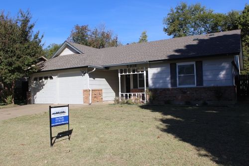 5916 Sea Breeze Ln, Fort Worth, TX, 76135-2057 | Card Image