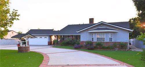 9141 Wheatland Ave, Sun Valley, CA, 91352-2032 | Card Image