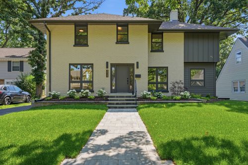 3923 Clausen Ave, Western Springs, IL, 60558-1226 | Card Image