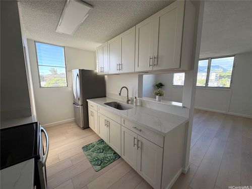 apt-401-633 Nalanui St, Honolulu, HI, 96817-3010 | Card Image