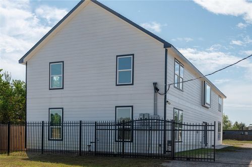 1654 County Road 3540, Cleveland, TX, 77327-1824 | Card Image