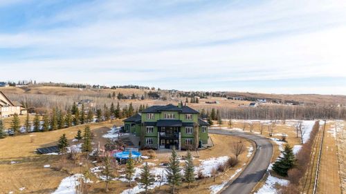 210196 90 St W, Foothills, AB, T1S0T2 | Card Image