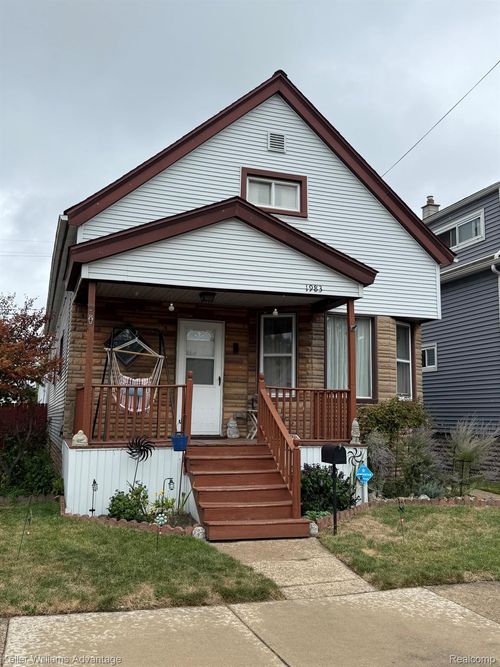 1983 Edwin St, Hamtramck, MI, 48212-3404 | Card Image