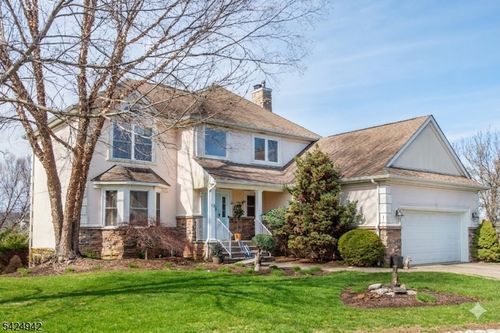 13 Witherwood Dr, Hamburg, NJ, 07419-1273 | Card Image