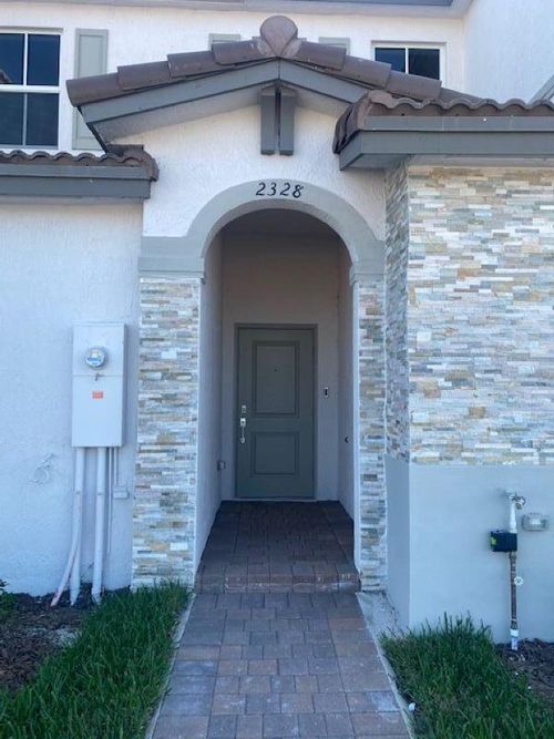 2354 Nw 125th St, Miami, FL, 33167-1572 | Card Image