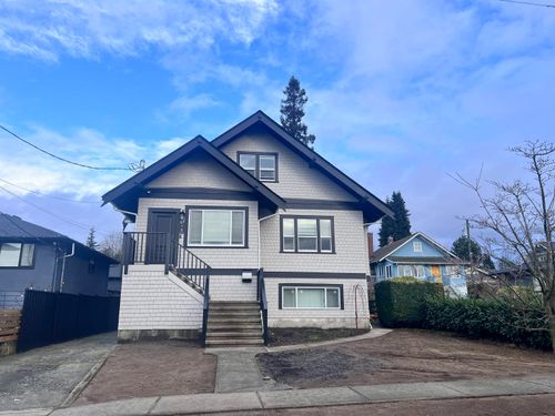 2-5xx E 9th St, North Vancouver, BC, V7L2B5 | Card Image