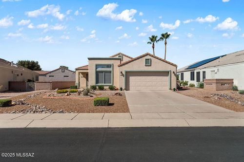 551 W Links Ln, Green Valley, AZ, 85614-5722 | Card Image