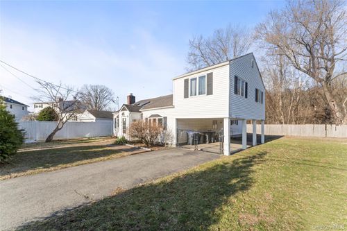 9 Babbitt Ct, Elmsford, NY, 10523-3532 | Card Image