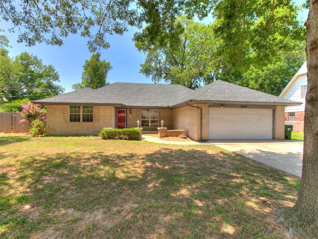 Linden Ave, Norman, OK 73072