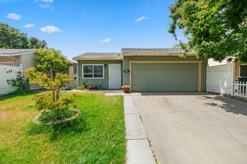 2821 Boardwalk, Modesto, CA, 95350 | Card Image