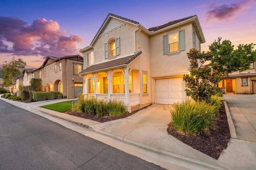 31878 Red Pine Way, Temecula, CA, 92592-4135 | Card Image