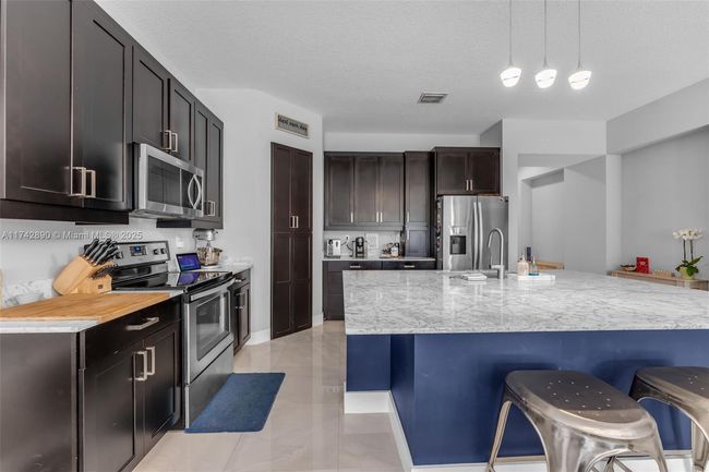 15124 Sw 176 Th Ter, House other with 4 bedrooms, 4 bathrooms and null parking in Miami FL | Image 5