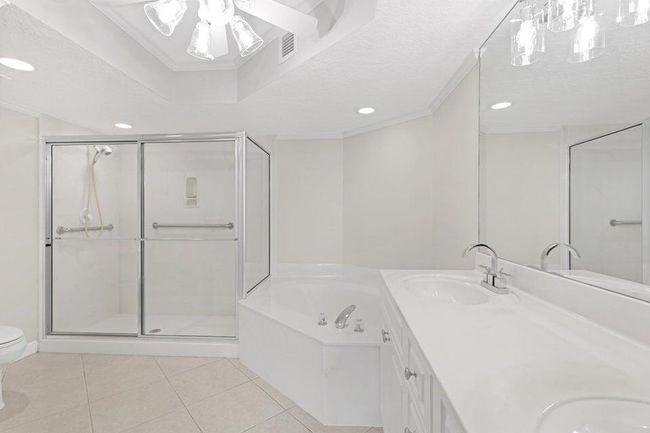 APT-1804 - 5049 N Highway A1a, Condo with 3 bedrooms, 2 bathrooms and null parking in Hutchinson Island FL | Image 13