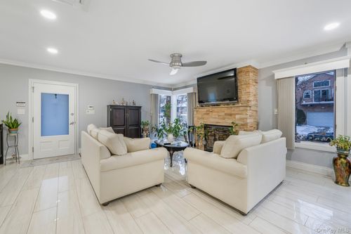 6372 74th St, Middle Village, NY, 11379-1847 | Card Image