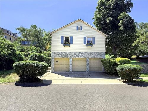 106 Carroll Pl, Staten Island, NY, 10301-1504 | Card Image