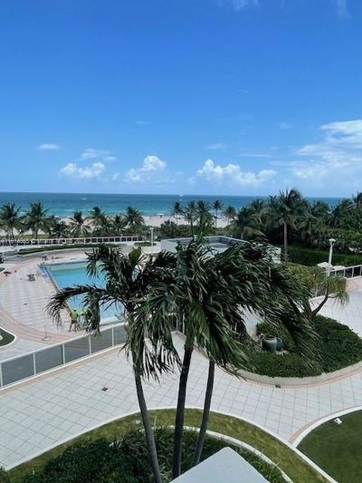 536 - 100 Lincoln Rd, Condo with 0 bedrooms, 1 bathrooms and null parking in Miami Beach FL | Image 3