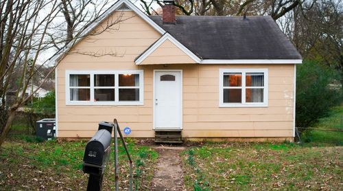 320 S Richards St, Florence, AL, 35630-5032 | Card Image