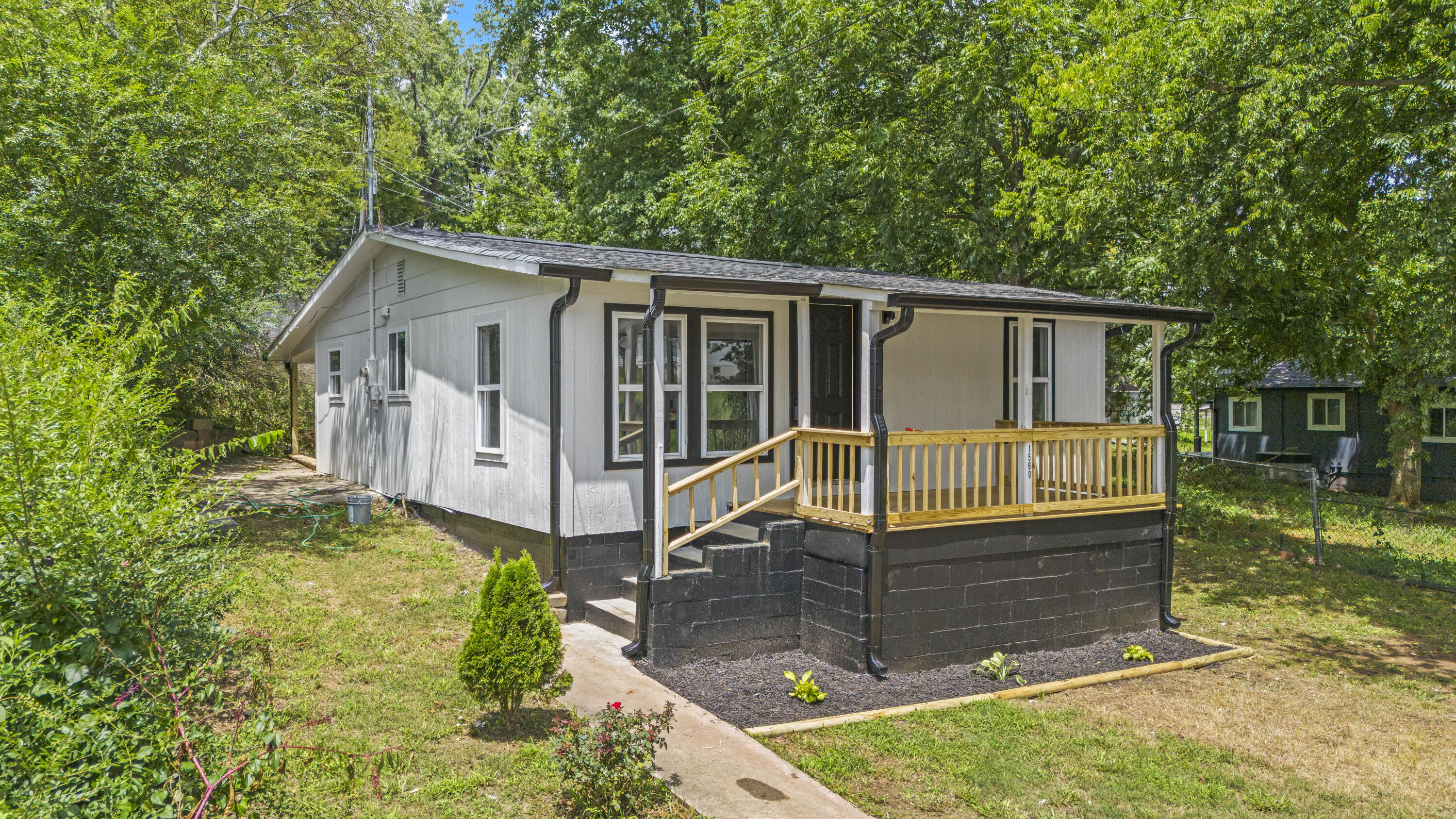 Aurora Ave, Cleveland, TN 37311