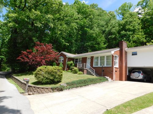 184 Meadow Dr, Harlan, KY, 40831-3539 | Card Image