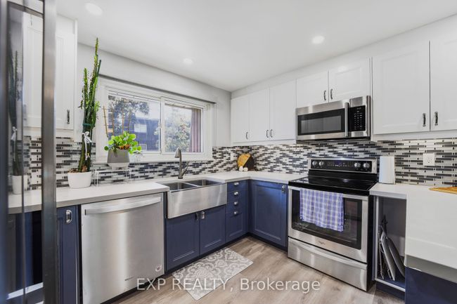 136 Darras Crt, Condo with 5 bedrooms, 2 bathrooms and 1 parking in Brampton ON | Image 21
