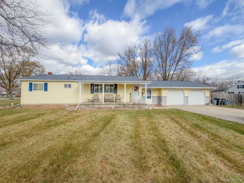 7017 E Coldwater Rd, Davison, MI, 48423-8935 | Card Image