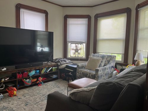 3w-334 Earle St, New Bedford, MA, 02746 | Card Image