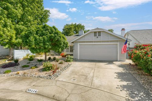 9516 Kellingworth Court, Sacramento, CA, 95827 | Card Image