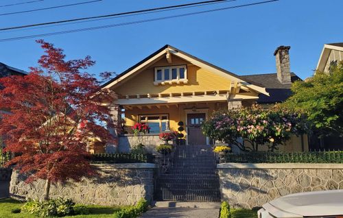 1606 E 15th Ave, Vancouver, BC, V5N2G1 | Card Image