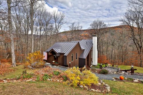 559 Crimson Hawk Rd, Plymouth, VT, 05056-9529 | Card Image