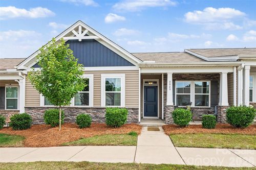 8849 Brakeman Dr, Waxhaw, NC, 28173-2008 | Card Image