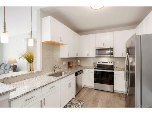 8-103-15700 E Jamison Dr, Englewood, CO, 80112-4686 | Card Image