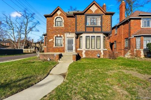 17305 Northlawn St, Detroit, MI, 48221-2550 | Card Image