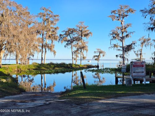 200 E Char Lane, Crescent City, FL, 32112 | Card Image
