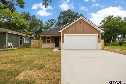1722 N Ross Ave, Tyler, TX, 75702-3144 | Card Image