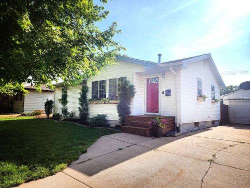 3811 E Avenue, Kearney, NE, 68847 | Card Image
