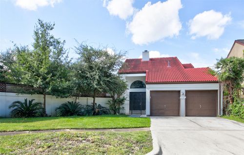 12527 Brook Meadows Ln, Meadows Place, TX, 77477-1641 | Card Image