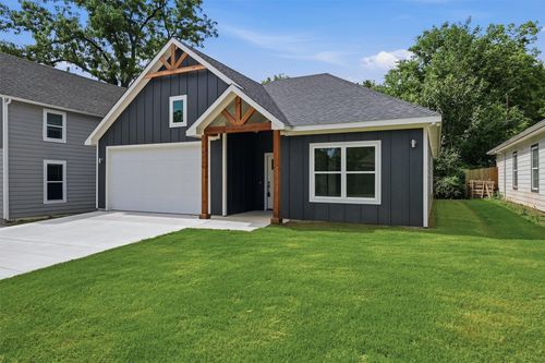 110 W Hull St, Denison, TX, 75021-4928 | Card Image