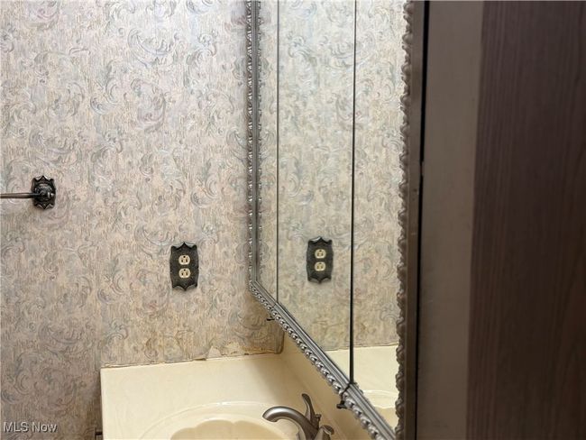 Details with a sink | Image 25