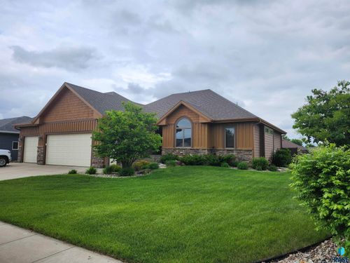 3029 W 90th St, Sioux Falls, SD, 57108-6275 | Card Image