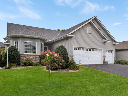 22516 Evergreen Cir, Forest Lake, MN, 55025-6502 | Card Image