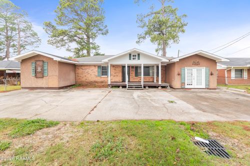 222 Madge Street, Breaux Bridge, LA, 70517 | Card Image