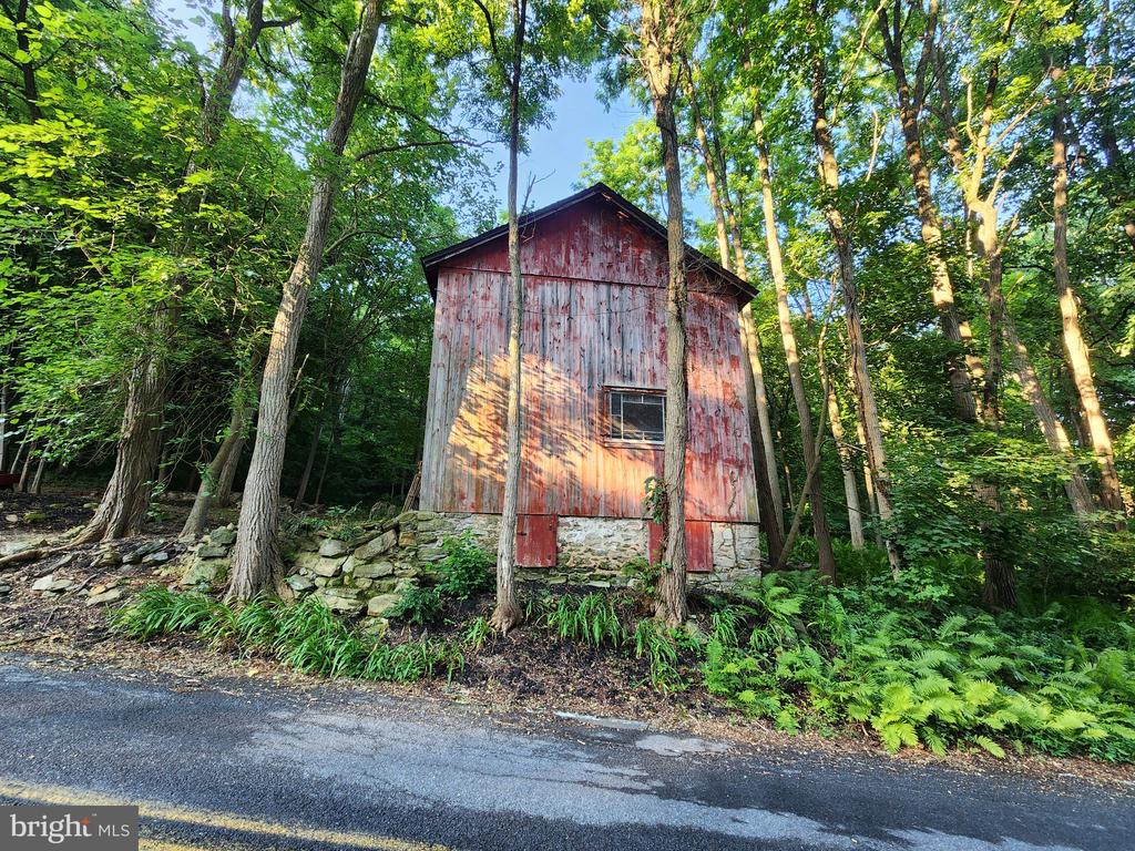 Land in MACUNGIE 4
