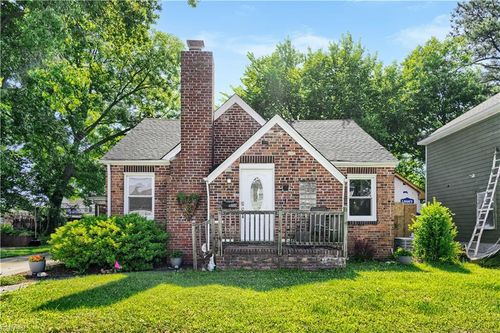 1050 Mapole Ave, Norfolk, VA, 23504-3616 | Card Image